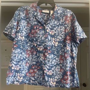 NWT Liz Claiborne Jeans Button Down Top